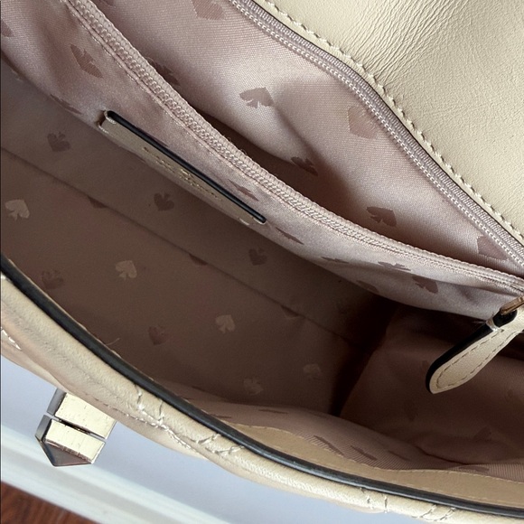 Kate Spade cream quilted turn key lock pleated sides shoulder/ crossbody - Picture 10 of 12